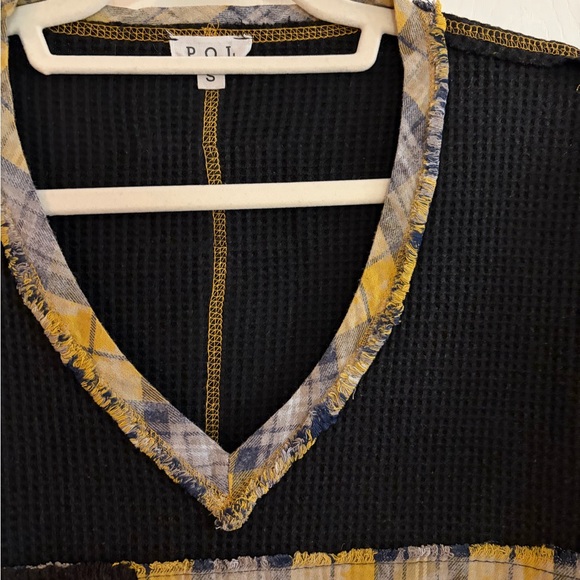 POL-Women’s NWT Black V-Neck Top with Yellow Plaid Patchwork Size S - Picture 5 of 8
